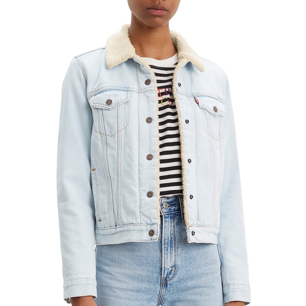 NEW! Levi’s Women’s Original Sherpa Trucker Jacket in Beacon of Light - Picture 3 of 10